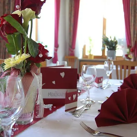 Hotel Gasthof Linden & Wildkrauterhotel 3*